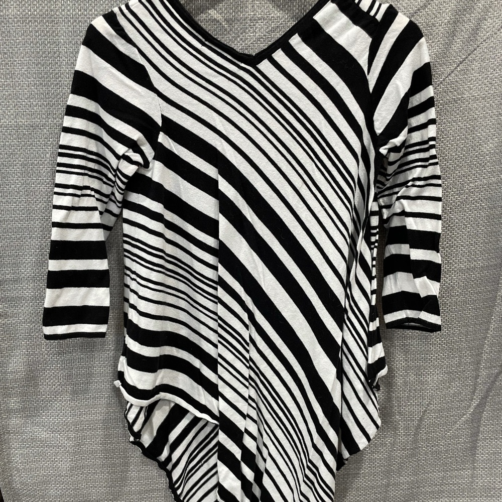 NY Collection Long Shirt - Size Medium